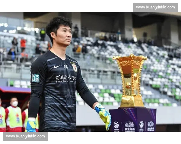 王大雷深夜发 “拜拜” 动态锁账号，球迷：这次是认真的？