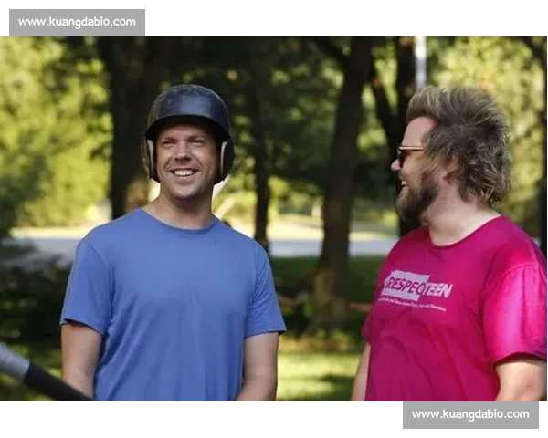 毕业季逆袭!邪修歪招 30 天矫正体态,求职照秒变气质大片