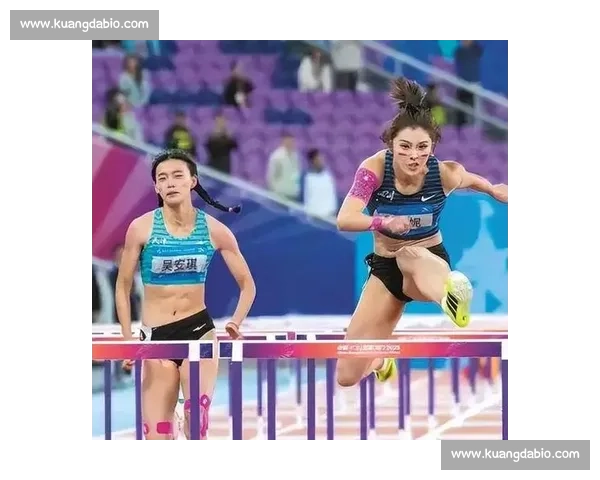 天津跨栏新星吴安琪创 PB 摘银！网友惊呼：这颜值和实力像极了国际名将