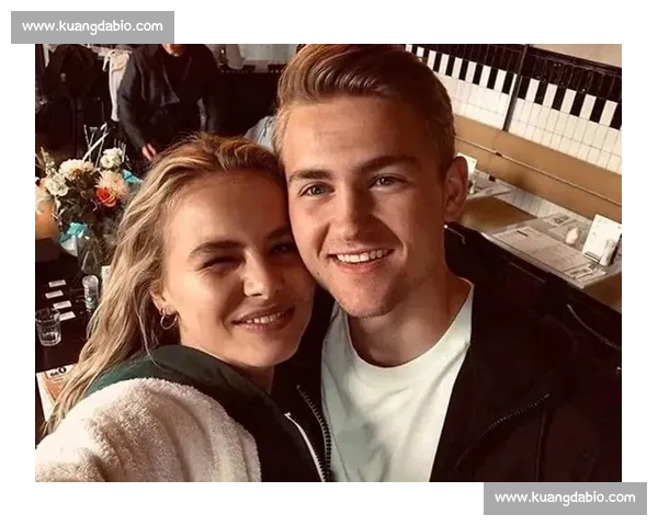 德利赫特婚姻触礁！不到两年与模特妻子分道扬镳