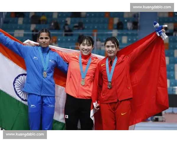 陈佳敏 13 秒 30 蚌埠站夺冠 夏思凝摘铜 吴安琪创 PB 摘银