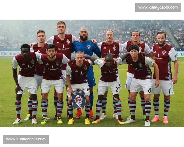 霍芬海姆启动芬克格拉夫转会谈判，斯图加特静待球员态度转变