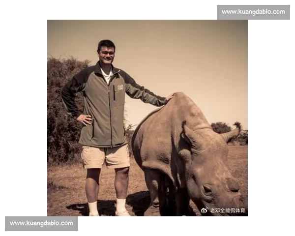 奥尼尔罕见显娇小！五人合影中竟有中国巨人姚明